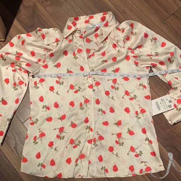 New with tag Zara blouse - Picture 3 of 3